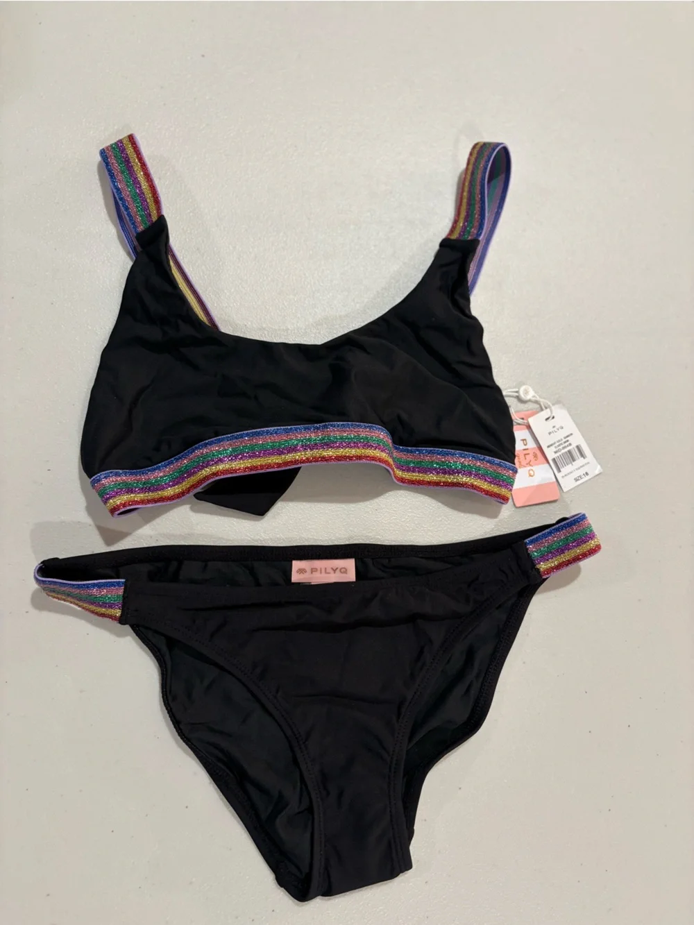 Pilyq black two